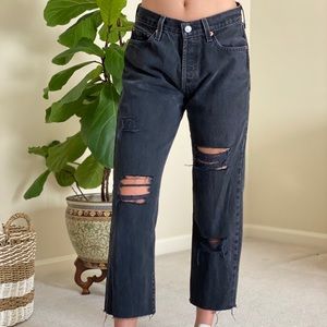 Levi’s black crop jeans